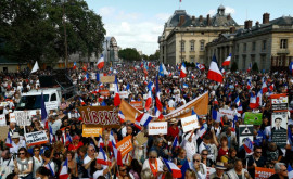 На демонстрации против ковидпаспортов в Париже задержаны около 100 человек