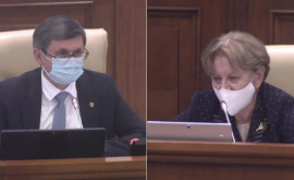 Gîlceavă în Parlament Grosu către deputații nevaccinați Aducem medicul aici Sputnik rachetă Pfizer săi legănăm