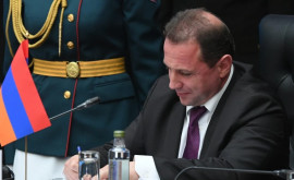 Бывший министр обороны Армении задержан по подозрению в особо крупном хищении
