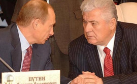 De ziua de naștere a lui Putin Voronin ia cerut o mînă de ajutor 