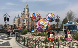 Disneyland Шанхая временно закрыли изза эпидемиологической ситуации