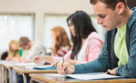 Молдавские учащиеся просят упрощения экзаменов на степень бакалавра