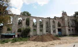 Lucrările de reconstrucţie ale celei mai mari sinagogi din Chişinău au început