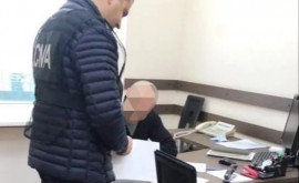 Vicedirectorul ÎS Poșta Moldovei a fost reținut de CNA întrun dosar de abuz de serviciu