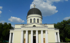 Митрополия Молдовы просит компенсаций по счетам для церквей
