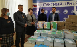Rusia a dăruit Moldovei peste 4 mii de manuale