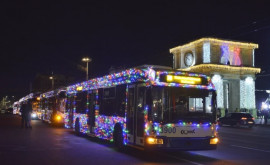 По улицам столицы будет курсировать рождественский троллейбус