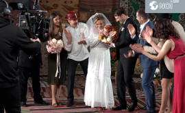 Cornelia Ștefăneț în rol de mireasă Mai mulți interpreți autohtoni invitați la nuntă VIDEO