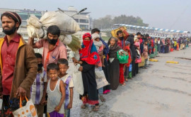 Беженцы рохинджа подали в суд на Facebook