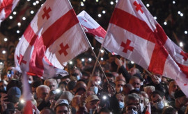 Несколько тысяч человек приняли участие в митинге в Тбилиси с требованием освободить Саакашвили