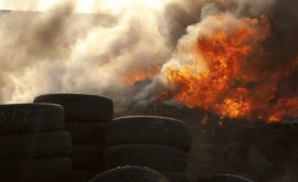 Arderea anvelopelor catastrofă ecologică pentru Rezina Consilierii locali au adresat o scrisoare Maiei Sandu