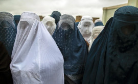Талибан запрещает женщинам путешествовать без сопровождения мужчины