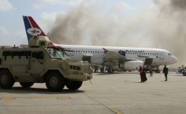 Rebelii anunţă reluarea temporară a zborurilor umanitare spre Sanaa