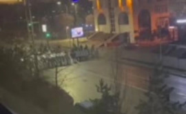 Применение светошумовых гранат против протестующих в Казахстане попало на видео