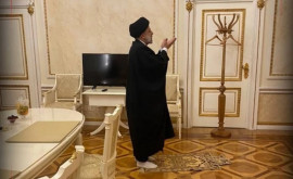 Президент Ирана совершил намаз в Кремле после переговоров с Путиным