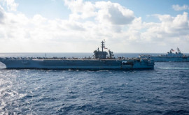 США направили два авианосца в ЮжноКитайское море 