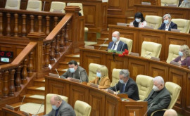 Parlamentul declară vacant un mandat de deputat