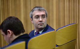 Доставленный в суд эксдепутат Сырбу не признает себя виновным Это неправда это ложь