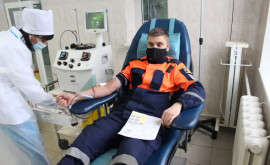 Спасатели сдали кровь для пациентов с COVID19