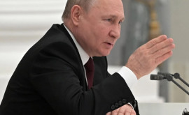 Vladimir Putin a anunţat că va decide luni dacă Rusia va recunoaşte teritoriile separatiste din estul Ucrainei