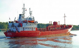 В Черном море снаряд угодил в танкер под флагом Молдовы 
