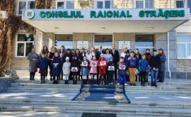 Румыния дарит более 600 планшетов детям из неблагополучных семей Республики Молдова