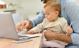 Одобрен законопроект Родители с маленькими детьми могут выйти на работу раньше