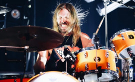 Trupa americană Foo Fighters şia anulat turneul mondial după decesul bateristului Taylor Hawkins