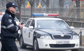 Polițiștii acuzați că au agresat un primar din raionul Fălești au fost concediați