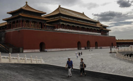 Пекин закроет все школы в связи со вспышкой COVID19