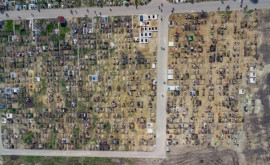 Cum se vede cimitirul Sfîntul Lazăr de Paștele Blajinilor IMAGINI DRONĂ