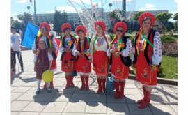 În R Moldova a fost marcată Ziua mondială a cămășii ucrainene