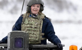 Pentru ce fel de război pregătește Moldova Liz Truss