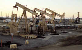 Petrolul se ieftinește deoarece Arabia Saudită ar putea crește producția