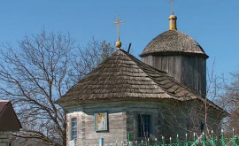 Старейшая в Молдове деревянная церковь разваливается