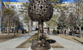 Из первых уст история создания самых популярных скульптур в Кишиневе 