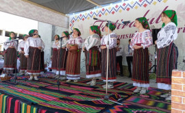 Festivalul de folclor Cîntă de răsună lunca desfășurat în raionul Edineț
