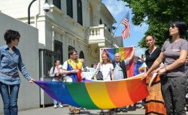 Радужное шествие при поддержке правящей партии или Зачем властям нужна шумиха вокруг ЛГБТ