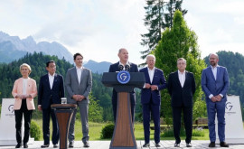 Запад ищет спасение на саммите G7