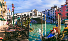 Венеция намерена начать кампанию по сдерживанию дешевого туризма