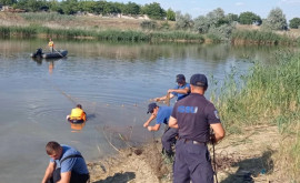 В результате инцидента на пруду в Комрате выжил один человек