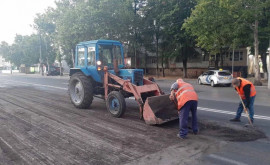 Lucrările de reparație a drumurilor în capitală continuă