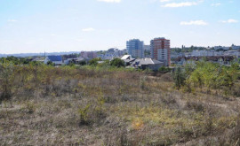 Primăria scoate la vînzare terenuri aflate în intravilanul municipiului