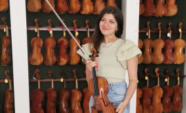 Violonista moldoveancă Alexandra Tîrșu a primit o vioară Stradivarius