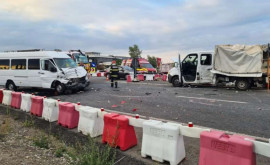 Микроавтобус с пассажирами из Республики Молдова попал в аварию