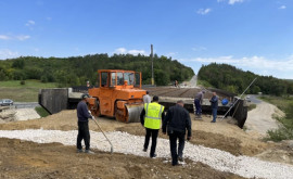 Cum decurge construcția podurilor din apropierea localităților Budești și Hrușova
