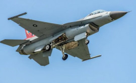 Pentagonul a spus cînd Ucraina va putea primi avioanele de luptă F16