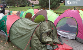 Адриан Бэлуцел Протестующим в палатках платит партия Шор