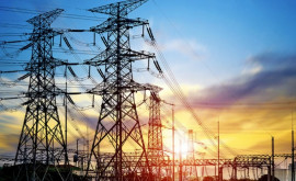 În luna octombrie Moldova va cumpăra energie electrică de la trei companii 