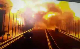 În Rusia au anunțat despre moartea a trei persoane în explozia de pe podul din Crimeea